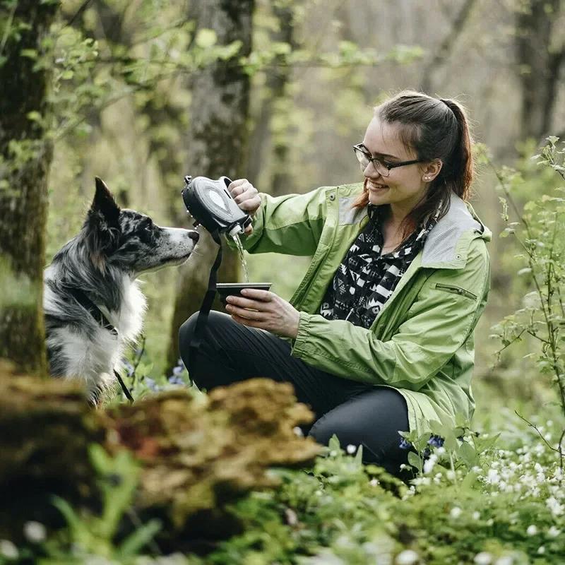 Sensacional Coleira Forte Multifuncional para Cães de Estimação com Garrafa de Água Embutida